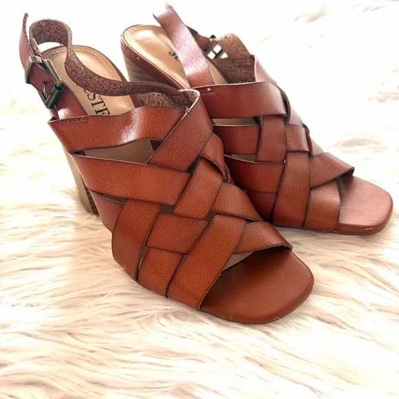JustFab Cognac Strappy Block Heels 5.5 - Picture 2 of 11